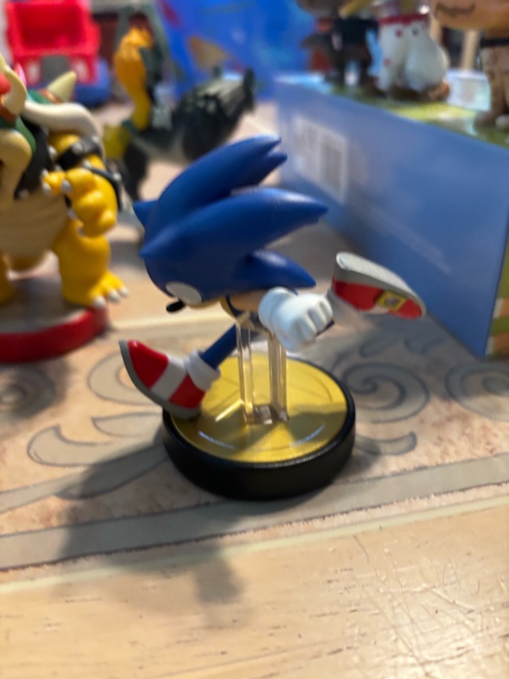 Nintendo Amiibo Figures  link and Sonic